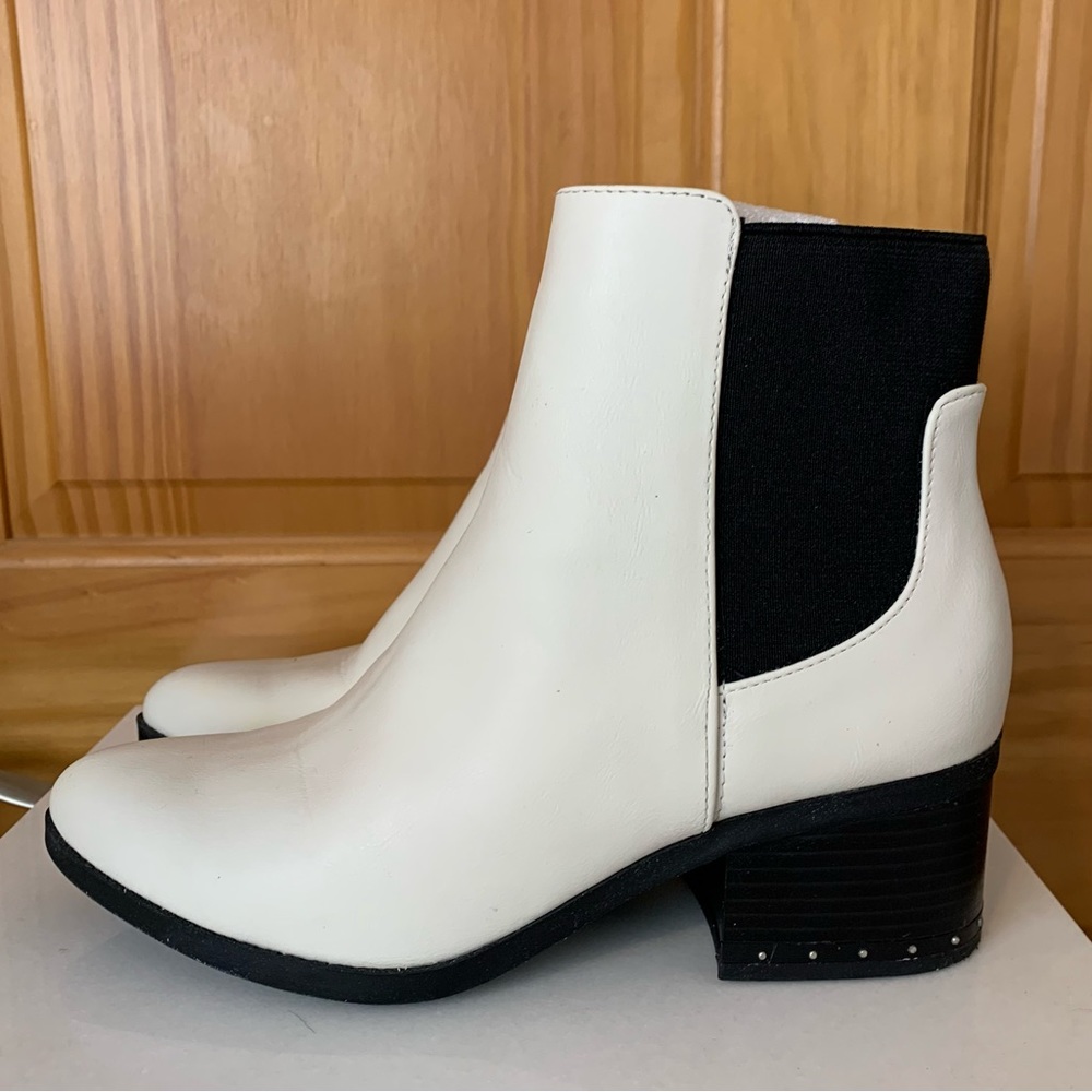 Call it Spring white faux leather Boots, Size 6.5